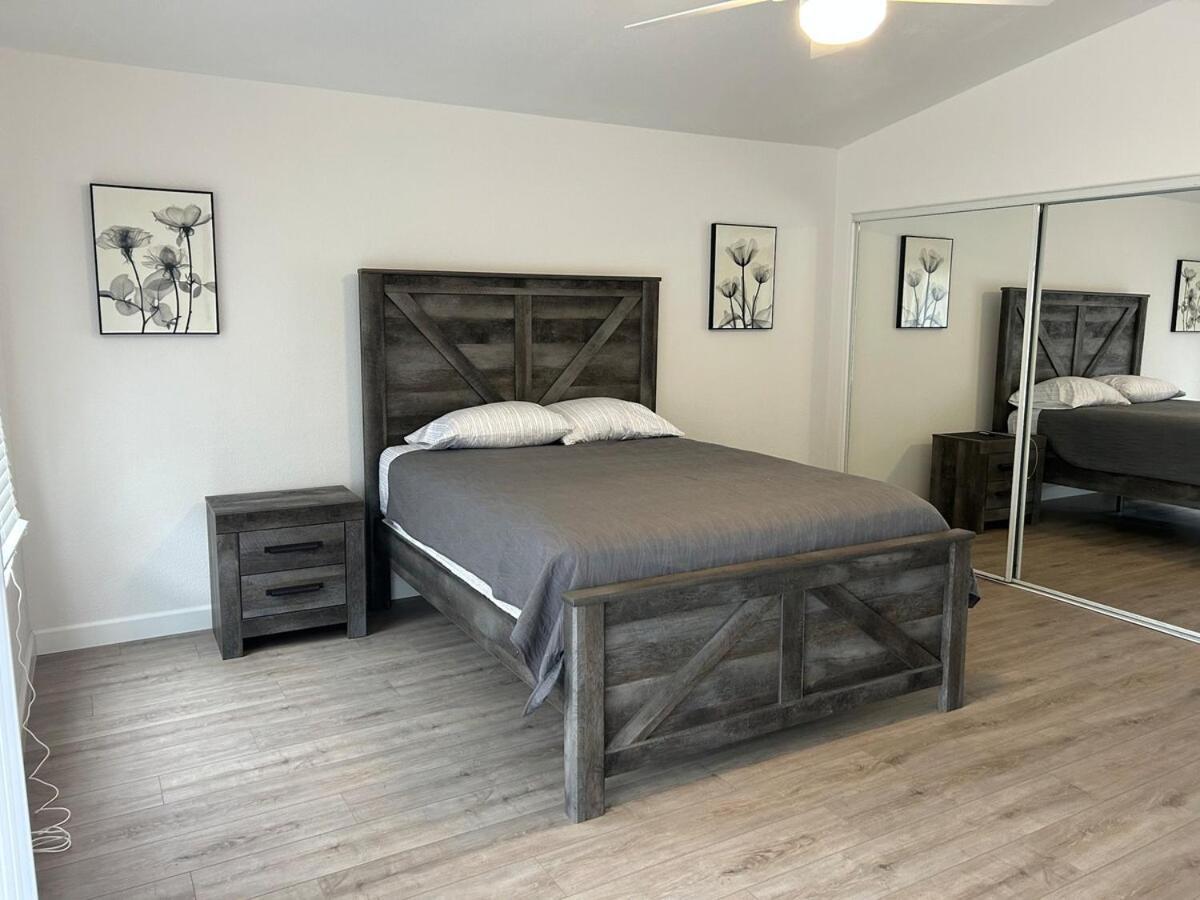 Вилла Walking Distance To Stagecoach Индио Экстерьер фото